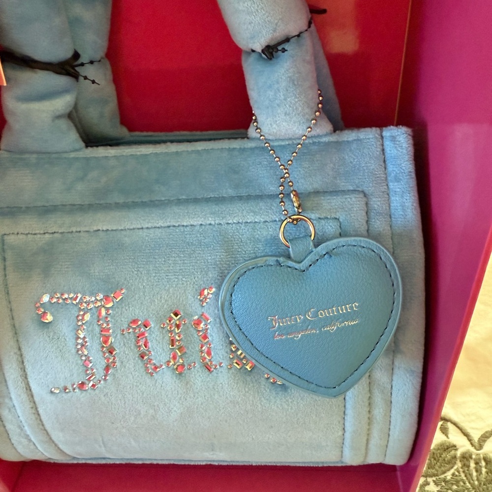 Juicy Couture Light Blue Handbag with Heart Charm - Picture 6 of 10